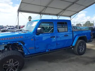 2024 Jeep Gladiator Mojave X with VIN 1C6JJTEG8RL102089, listed as a IAAI auction lot 41933185 with 15,461 mi miles. Bid and sale history available at carsss.com. Image 15.