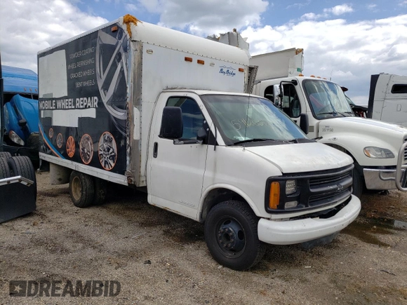 1999 Chevrolet Express Commercial E23 z VIN 1GBHG31R9X1028241, wystawiony jako Copart lot #59120343 z przebiegiem 186 513 mil mil oraz Nie do naprawy • Non repairable. Historia ofert i sprzedaży dostępna na DreamBid. Obrazek 4.
