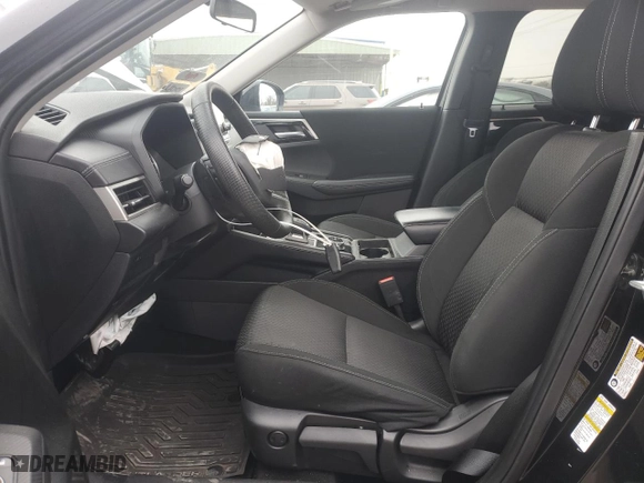 2024 Mitsubishi Outlander ES with VIN JA4J3UA85RZ026247, listed as a Copart auction lot 46077935 with 68,820 mi miles and Clean Title. Bid and sale history available at carsss.com. Image 7.