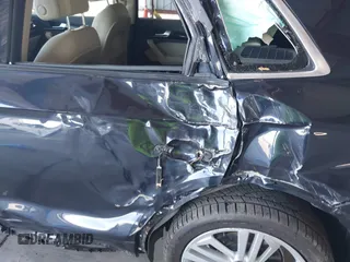 2018 Audi Q5 Prestige z VIN WA1CNAFY2J2225747, wystawiony jako IAAI lot #42078647 z przebiegiem 48 528 mil mil oraz . Historia ofert i sprzedaży dostępna na DreamBid. Obrazek 6.