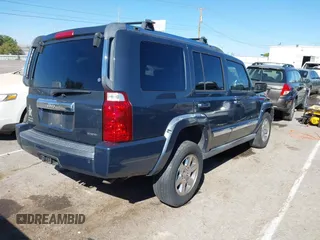 2008 Jeep Commander Limited z VIN 1J8HG58218C111239, wystawiony jako IAAI lot #40632374 z przebiegiem 161 887 mil mil oraz . Historia ofert i sprzedaży dostępna na DreamBid. Obrazek 4.