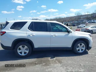 2023 Honda Pilot LX with VIN 5FNYG2H29PB007041, listed as a IAAI auction lot 41887999 with 8,107 mi miles. Bid and sale history available at carsss.com. Image 13.