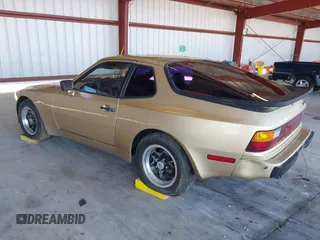 1983 Porsche 944 with VIN WP0AA0943DN459815, listed as a IAAI auction lot 41842228 with 83,142 mi miles. Bid and sale history available at carsss.com. Image 3.