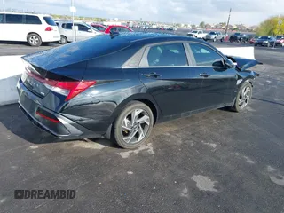 2024 Hyundai Elantra Limited с VIN KMHLN4DJ7RU104558, выставлен на аукционе IAAI как лот 42180156 с пробегом 4 427 миль миль и . История ставок и продаж доступна на DreamBid. Изображение 4.