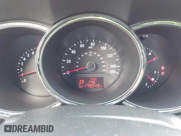 2013 Kia Sorento LX with VIN 5XYKTDA28DG336051, listed as a IAAI auction lot 41956476 with 179,549 mi miles. Bid and sale history available at carsss.com. Image 7.