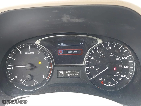 2014 Nissan Pathfinder SV with VIN 5N1AR2MN8EC633911, listed as a IAAI auction lot 41427334 with 128,467 mi miles. Bid and sale history available at carsss.com. Image 7.