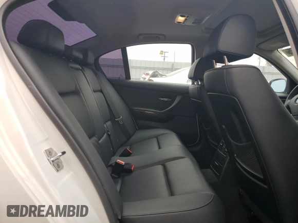 2009 BMW 3 Series 328i with VIN WBAPH535X9A437259, listed as a Copart auction lot 52647055 with 97,704 mi miles and Salvage title. Bid and sale history available at DreamBid. Image 10.