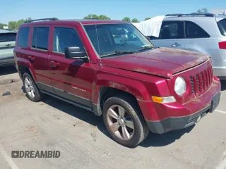 2012 Jeep Patriot Latitude with VIN 1C4NJRFB2CD604470, listed as a IAAI auction lot 41995971 with 124,477 mi miles and . Bid and sale history available at carsss.com. Image 1.