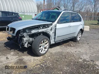 2012 BMW X5 35i z VIN 5UXZV4C56CL986384, wystawiony jako IAAI lot #41986665 z przebiegiem Nie podano mil oraz . Historia ofert i sprzedaży dostępna na DreamBid. Obrazek 2.