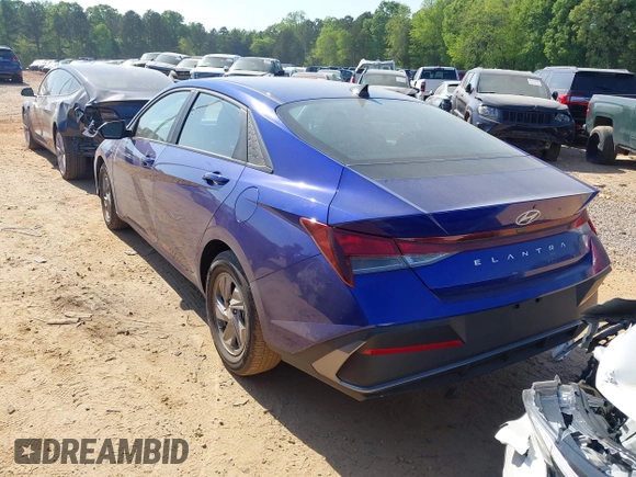 2024 Hyundai Elantra SE with VIN KMHLL4DG9RU829766, listed as a IAAI auction lot 42080095 with 8,711 mi miles and . Bid and sale history available at DreamBid. Image 3.
