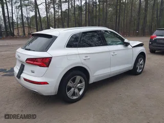 2018 Audi Q5 Premium Plus with VIN WA1BNAFY6J2080465, listed as a IAAI auction lot 41941203 with 79,724 mi miles. Bid and sale history available at carsss.com. Image 4.
