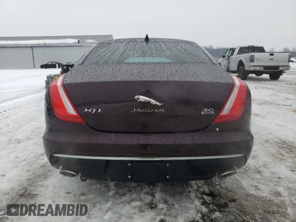 2017 Jaguar XJ with VIN SAJWJ2GD9H8W04365, listed as a Copart auction lot 38997744 with 73,569 mi miles. Bid and sale history available at carsss.com. Image 6.
