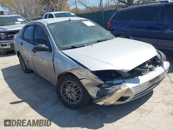 2006 Ford Focus S with VIN 1FAHP34N26W136163, listed as a IAAI auction lot 41775984 with 232,857 mi miles and . Bid and sale history available at carsss.com. Image 1.