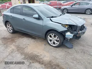 2013 Mazda 3 i Sport z VIN JM1BL1UP1D1755204, wystawiony jako IAAI lot #42322429 z przebiegiem 115 866 mil mil oraz . Historia ofert i sprzedaży dostępna na DreamBid. Obrazek 1.