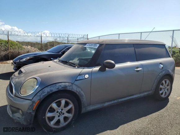 2009 MINI Cooper Clubman S with VIN WMWMM33519TP93252, listed as a Copart auction lot 41539705 with 123,456 mi miles and Clean Title. Bid and sale history available at carsss.com. Image 1.