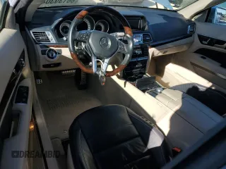 2015 Mercedes-Benz E 400 with VIN WDDKJ6FB4FF298730, listed as a Copart auction lot 86139304 with 44,688 mi miles and Salvage title. Bid and sale history available at DreamBid. Image 8.