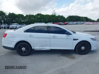 2017 Ford Police Interceptor Sedan with VIN 1FAHP2L87HG133682, listed as a IAAI auction lot 41898807 with 64,078 mi miles. Bid and sale history available at carsss.com. Image 13.