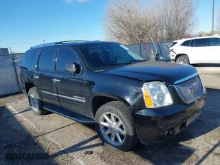2009 GMC Yukon Denali with VIN 1GKFK03249R163622, listed as a IAAI auction lot 41279580 with 185,441 mi miles. Bid and sale history available at carsss.com. Image 1.