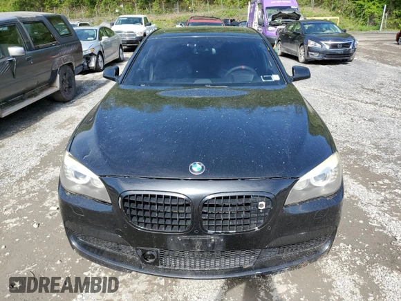 2010 BMW 7 Series 750i xDrive z VIN WBAKC6C51AC393403, wystawiony jako Copart lot #55905495 z przebiegiem 126 744 mil mil oraz Czysty tytuł • Clean title. Historia ofert i sprzedaży dostępna na DreamBid. Obrazek 5.