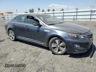 2014 Kia Optima Hybrid EX with VIN KNAGN4AD2E5072933, listed as a Copart auction lot 69480694 with 111,936 mi miles and Clean Title. Bid and sale history available at carsss.com. Image 4.