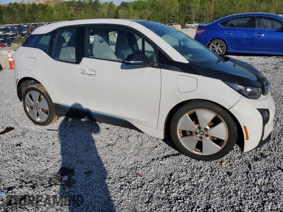 2015 BMW i3 with VIN WBY1Z4C53FV501645, listed as a Copart auction lot 52301145 with 61,740 mi miles and Salvage title. Bid and sale history available at DreamBid. Image 4.