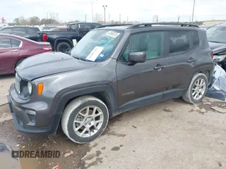 2020 Jeep Renegade Latitude with VIN ZACNJABB6LPL62935, listed as a IAAI auction lot 41487763 with 140,078 mi miles. Bid and sale history available at carsss.com. Image 2.