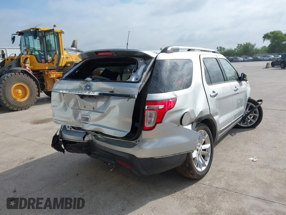 2011 Ford Explorer XLT с VIN 1FMHK7D83BGA50421, выставлен на аукционе IAAI как лот 41110558 с пробегом 206 329 миль миль и . История ставок и продаж доступна на DreamBid. Изображение 4.