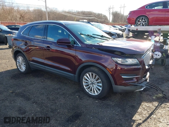 2019 Lincoln MKC Premiere with VIN 5LMCJ1D93KUL22578, listed as a IAAI auction lot 41185166 with 45,921 mi miles. Bid and sale history available at carsss.com. Image 1.