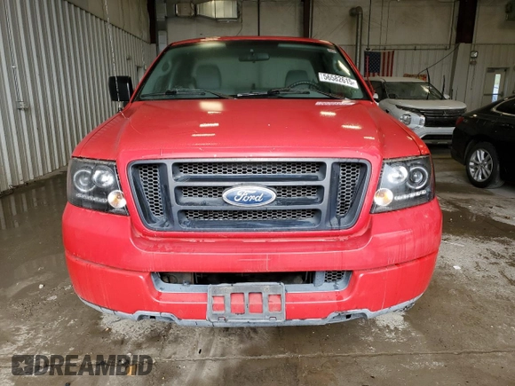 2004 Ford F-150 XL z VIN 1FTRF12W94NB86837, wystawiony jako Copart lot #56582615 z przebiegiem 188 094 mil mil oraz Tytuł czysty. Historia ofert i sprzedaży dostępna na DreamBid. Obrazek 5.