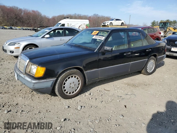 1993 Mercedes-Benz 300 with VIN WDBEB28E6PB878265, listed as a Copart auction lot 50939465 with 229,635 mi miles and Clean Title. Bid and sale history available at DreamBid. Image 1.