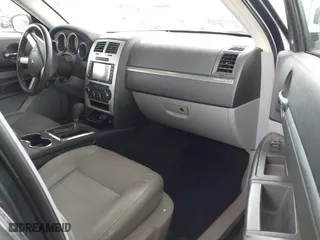 2008 Dodge Magnum SXT with VIN 2D4GZ37V58H262078, listed as a IAAI auction lot 41905009 with 183,430 mi miles. Bid and sale history available at carsss.com. Image 5.