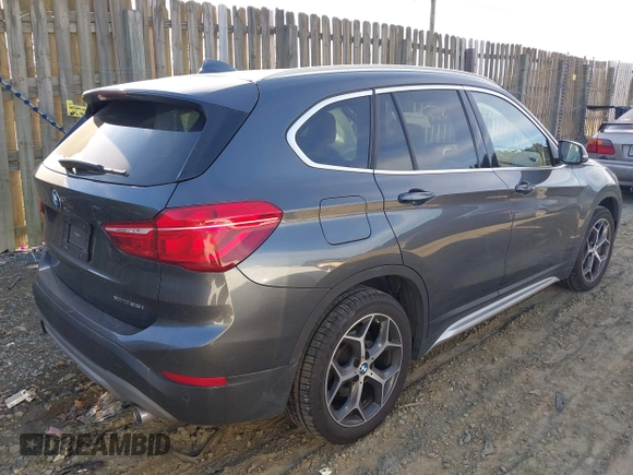2018 BMW X1 xDrive28i with VIN WBXHT3C32J5L31896, listed as a IAAI auction lot 41675944 with 47,190 mi miles. Bid and sale history available at carsss.com. Image 4.
