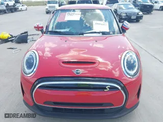2024 MINI Hardtop 2 Door Cooper SE with VIN WMW13DJ00R2V09781, listed as a IAAI auction lot 39994457 with 2,158 mi miles. Bid and sale history available at carsss.com. Image 6.