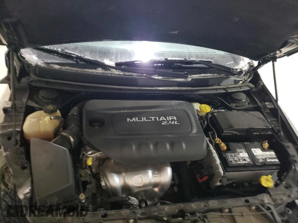 2016 Chrysler 200 S z VIN 1C3CCCBB3GN178183, wystawiony jako Copart lot #86161394 z przebiegiem 28 113 mil mil oraz Szkoda całkowita • Salvage title. Historia ofert i sprzedaży dostępna na DreamBid. Obrazek 11.