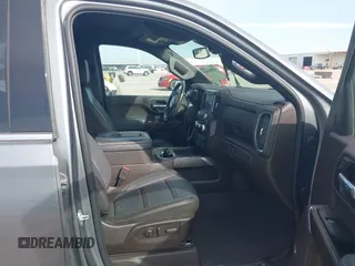 2021 GMC Sierra 1500 Denali z VIN 3GTU9FETXMG382438, wystawiony jako IAAI lot #41880365 z przebiegiem 54 651 mil mil oraz . Historia ofert i sprzedaży dostępna na DreamBid. Obrazek 5.