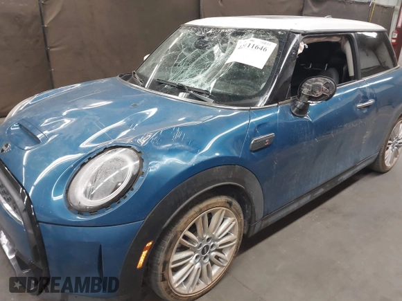 2022 MINI Hardtop Cooper S with VIN WMW53DH05N2R09949, listed as a IAAI auction lot 42111646 with 88,175 mi miles and . Bid and sale history available at DreamBid. Image 6.