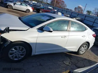 2019 Hyundai Elantra SE with VIN 5NPD74LF4KH471997, listed as a IAAI auction lot 41100847 with 117,498 mi miles. Bid and sale history available at carsss.com. Image 14.