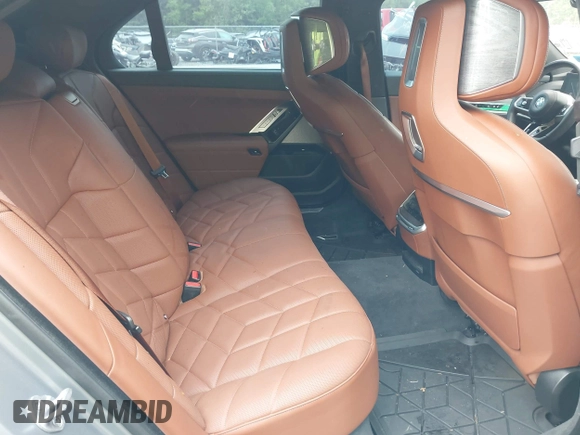 2023 BMW 7 Series 760i xDrive с VIN WBA33EJ04PCM74863, выставлен на аукционе IAAI как лот 42298285 с пробегом 22 801 миль миль и . История ставок и продаж доступна на DreamBid. Изображение 8.