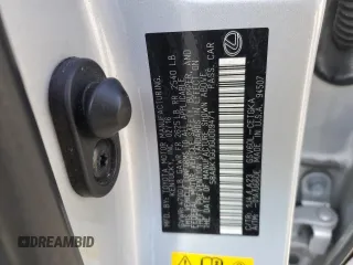 2016 Lexus ES 330 z VIN 58ABK1GG1GU009471, wystawiony jako Copart lot #43888784 z przebiegiem Nie podano mil oraz Nie do naprawy • Non repairable. Historia ofert i sprzedaży dostępna na DreamBid. Obrazek 12.