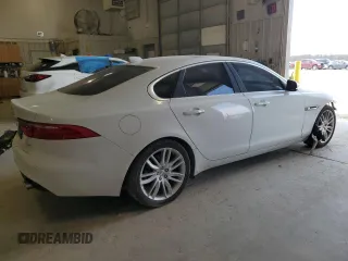 2016 Jaguar XF 35t Prestige with VIN SAJBE4BV6GCY03951, listed as a Copart auction lot 50139605 with 102,721 mi miles and Salvage Title. Bid and sale history available at DreamBid. Image 3.