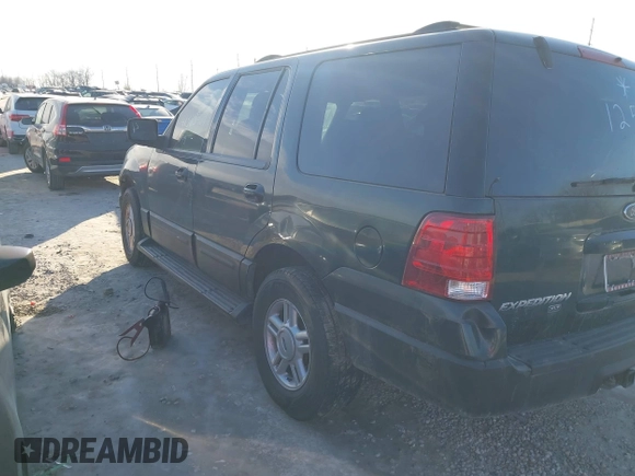 2004 Ford Expedition Special Service with VIN 1FMRU15W14LA12589, listed as a IAAI auction lot 41363469 with 210,280 mi miles. Bid and sale history available at carsss.com. Image 3.