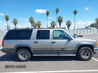 1999 GMC Suburban with VIN 3GKFK16R0XG511301, listed as a IAAI auction lot 41946753 with 231,650 mi miles and . Bid and sale history available at DreamBid. Image 13.