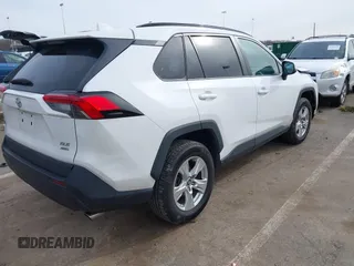 2020 Toyota RAV4 XLE with VIN 2T3P1RFV0LC075978, listed as a IAAI auction lot 41609384 with 72,983 mi miles. Bid and sale history available at carsss.com. Image 4.