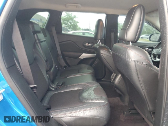 2017 Jeep Cherokee Trailhawk z VIN 1C4PJMBS1HW648716, wystawiony jako Copart lot #57490635 z przebiegiem 94 983 mil mil oraz Szkoda całkowita • Salvage title. Historia ofert i sprzedaży dostępna na DreamBid. Obrazek 11.