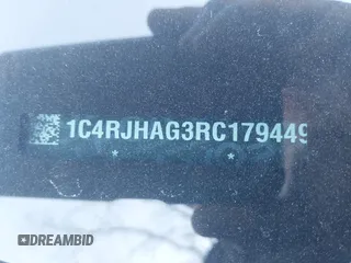 2024 Jeep Grand Cherokee Laredo z VIN 1C4RJHAG3RC179449, wystawiony jako IAAI lot #41982811 z przebiegiem 26 518 mil mil oraz . Historia ofert i sprzedaży dostępna na DreamBid. Obrazek 17.