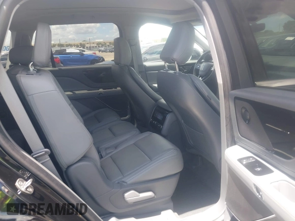 2021 Lincoln Aviator Reserve with VIN 5LM5J7WC0MGL12385, listed as a IAAI auction lot 42472422 with 20,404 mi miles and . Bid and sale history available at DreamBid. Image 8.