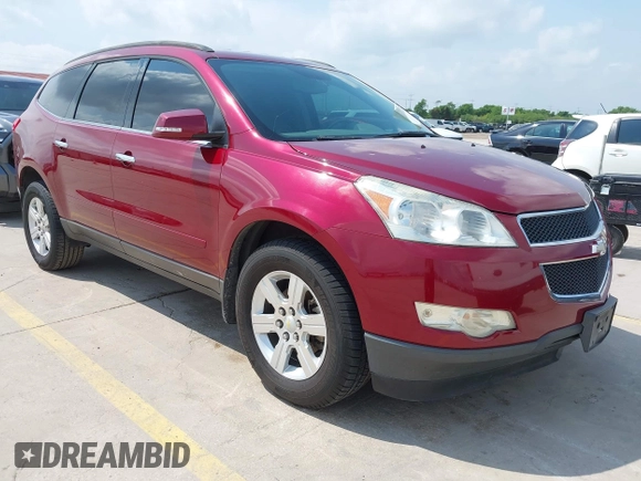 2011 Chevrolet Traverse 1LT z VIN 1GNKRGED8BJ286753, wystawiony jako IAAI lot #42107568 z przebiegiem 178 663 mil mil oraz . Historia ofert i sprzedaży dostępna na DreamBid. Obrazek 1.
