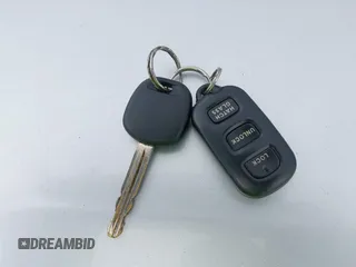 2006 Toyota Matrix STD z VIN 2T1KR32E96C579254, wystawiony jako IAAI lot #42510755 z przebiegiem 226 066 mil mil oraz . Historia ofert i sprzedaży dostępna na DreamBid. Obrazek 11.