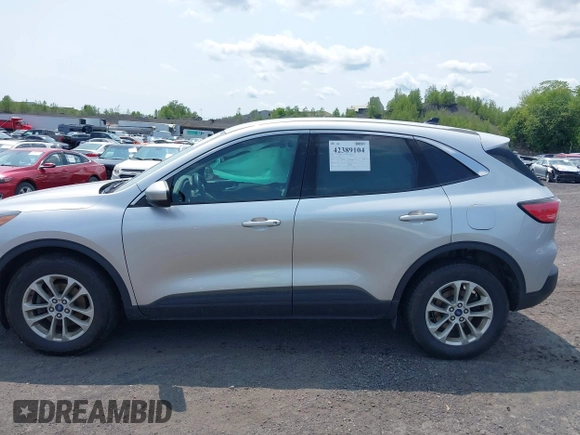 2020 Ford Escape SE z VIN 1FMCU9G67LUA85265, wystawiony jako IAAI lot #42389104 z przebiegiem 66 608 mil mil oraz . Historia ofert i sprzedaży dostępna na DreamBid. Obrazek 14.