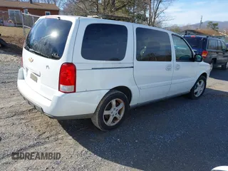 2005 Chevrolet Uplander LS with VIN 1GNDV23L25D293573, listed as a IAAI auction lot 41472132 with 208,714 mi miles. Bid and sale history available at carsss.com. Image 4.
